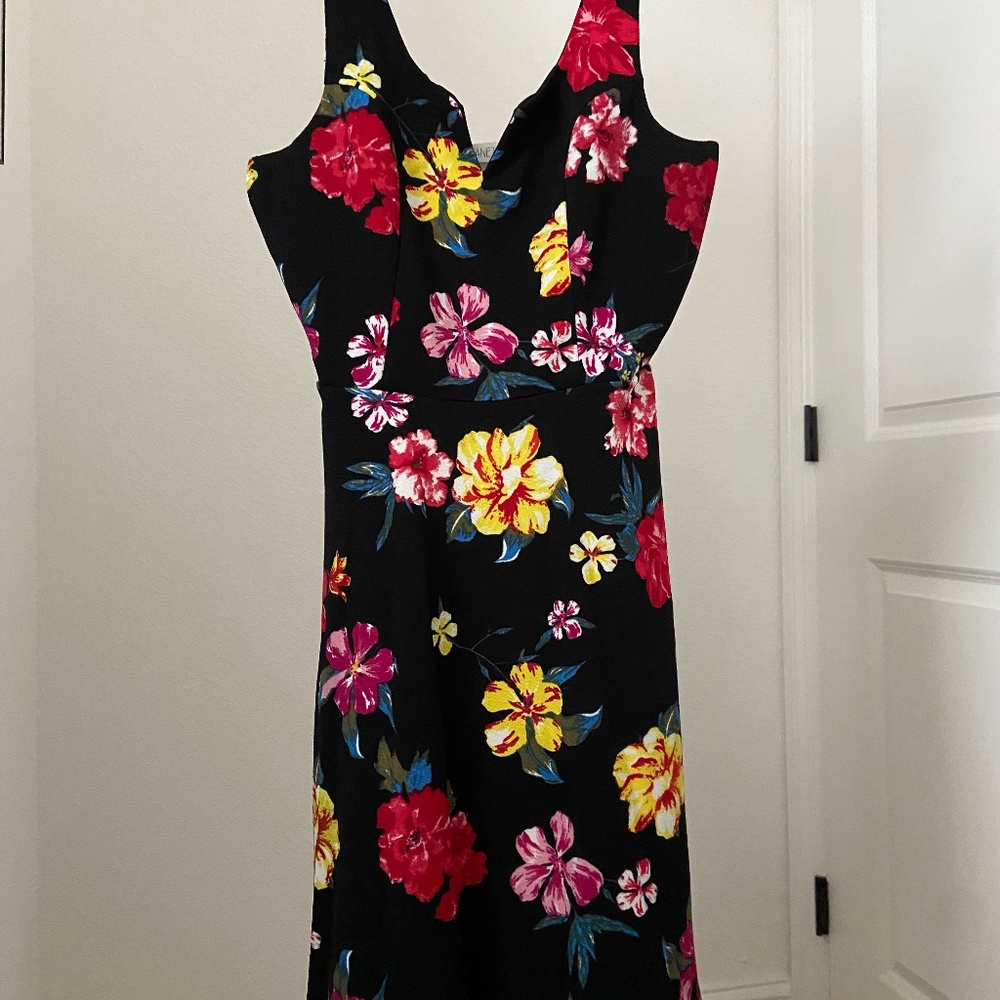 Short floral sleeveless dress